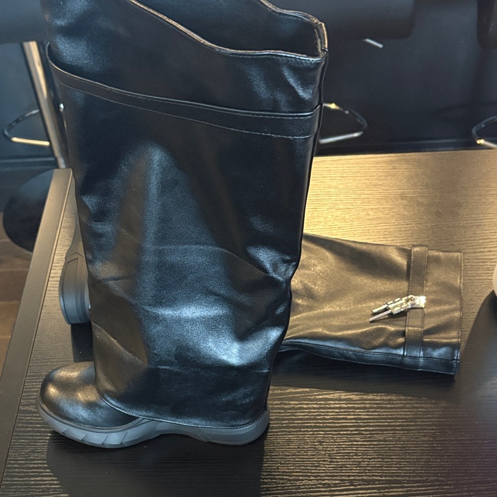 Black Knee-High Women's Boots -Size US 7/ 38 - Picture 13 of 16
